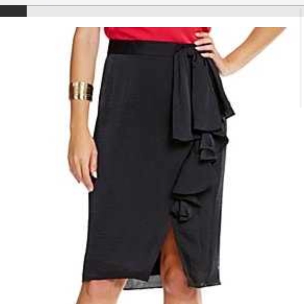 🔥NWT Bella Badgley Black Skirt🔥